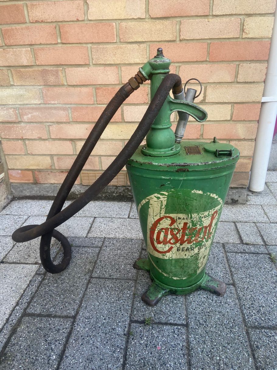 Vintage Castrol Oil Pump - Lot 654